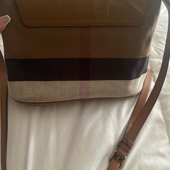 Authentic Burberry purse - Picture 2 of 2